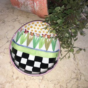 THINK EASTER! NWT. RETIRED/Limited Edition! Beautiful Tulip Garden Egg Dish